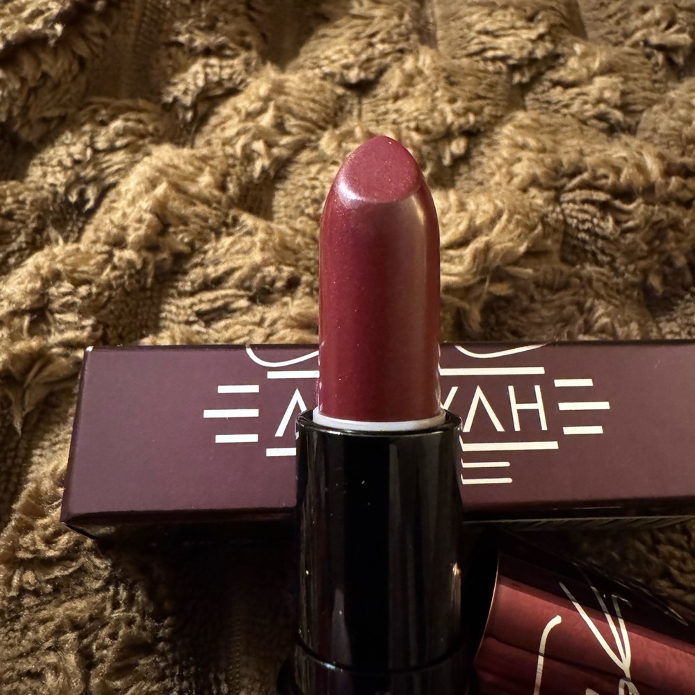 MAC AALIYAH - MORE THAN A WOMAN Lipstick New in Box 3g/.10oz Full Size - Picture 8 of 10
